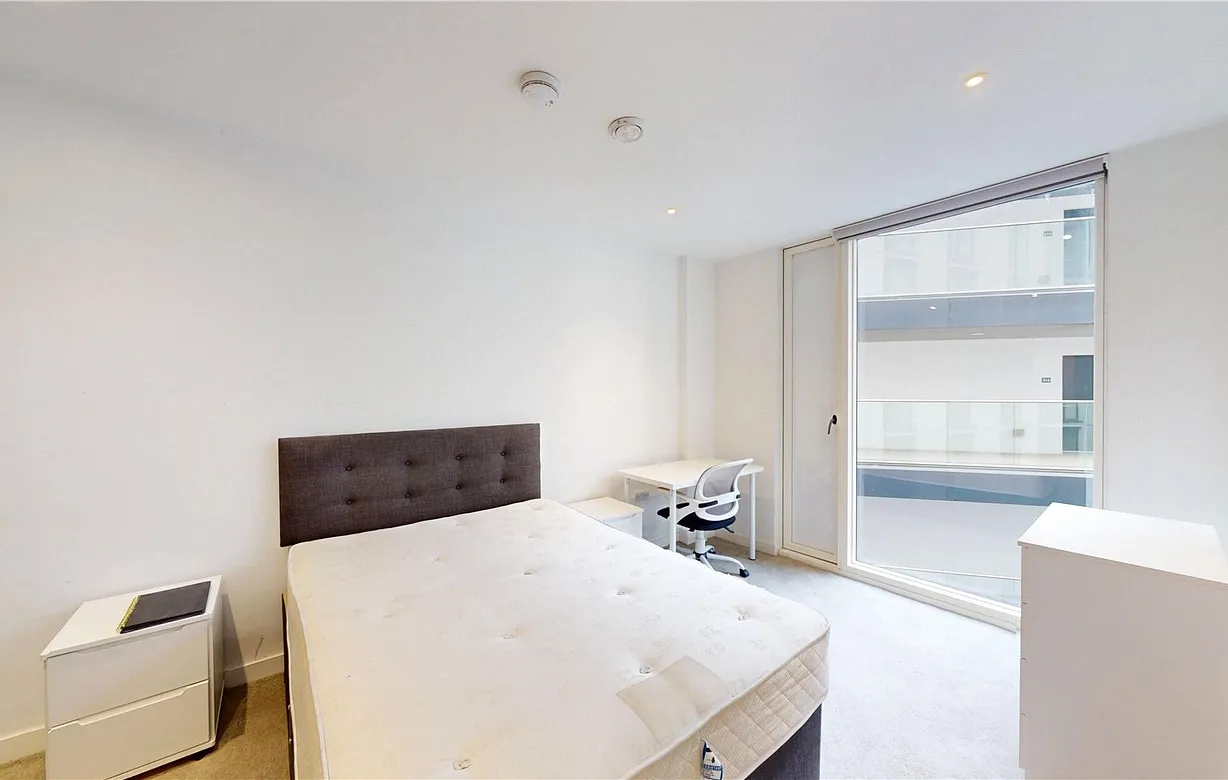 2 bedroom apartment to rent - Bentley Hurst