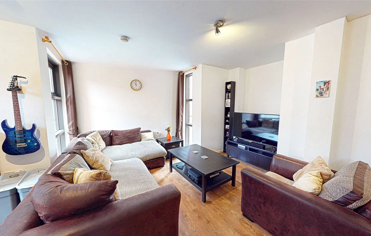 2 bedroom apartment for sale - Bentley Hurst