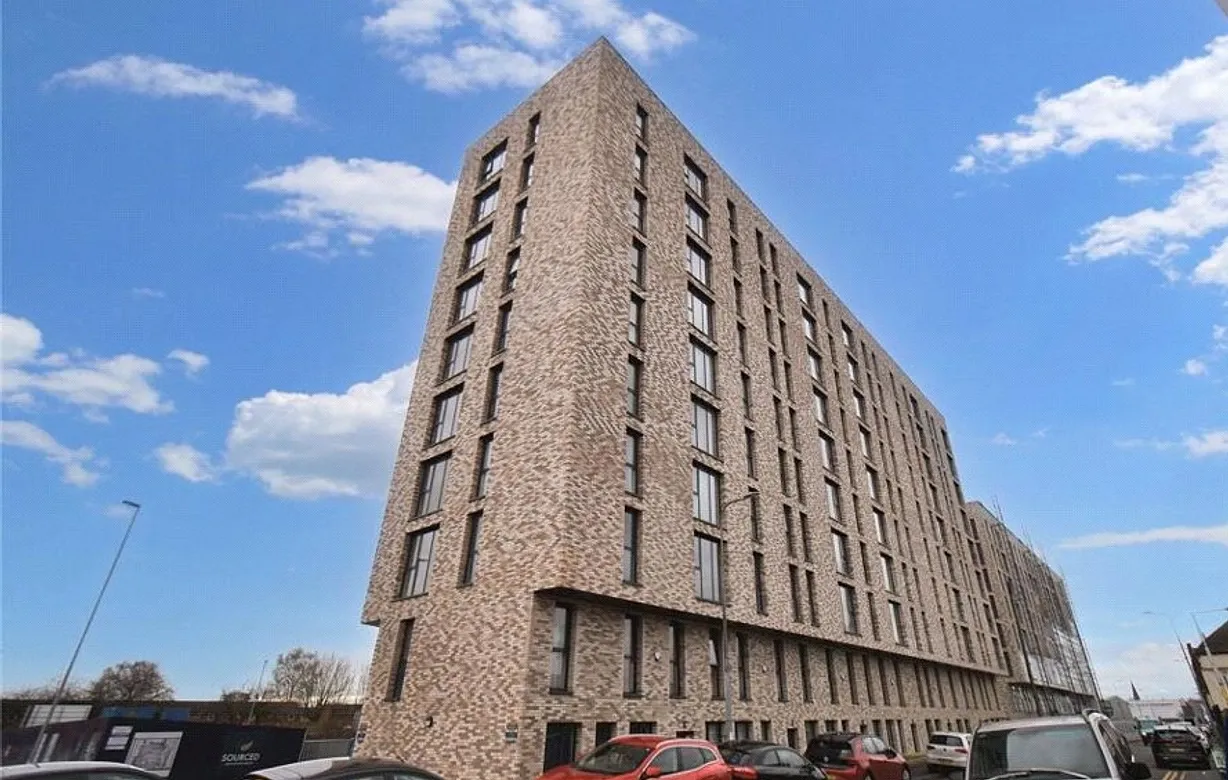 3 bedroom apartment to rent - Bentley Hurst
