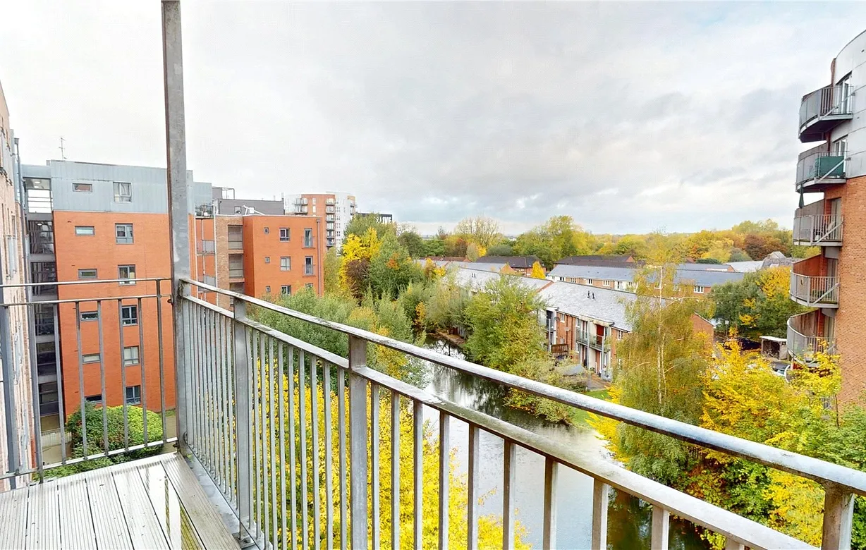 1 bedroom apartment to rent - Bentley Hurst