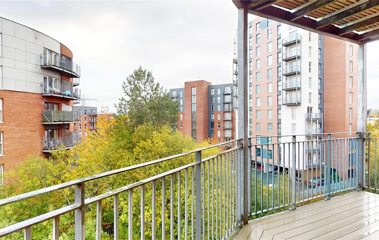 1 bedroom apartment to rent - Bentley Hurst