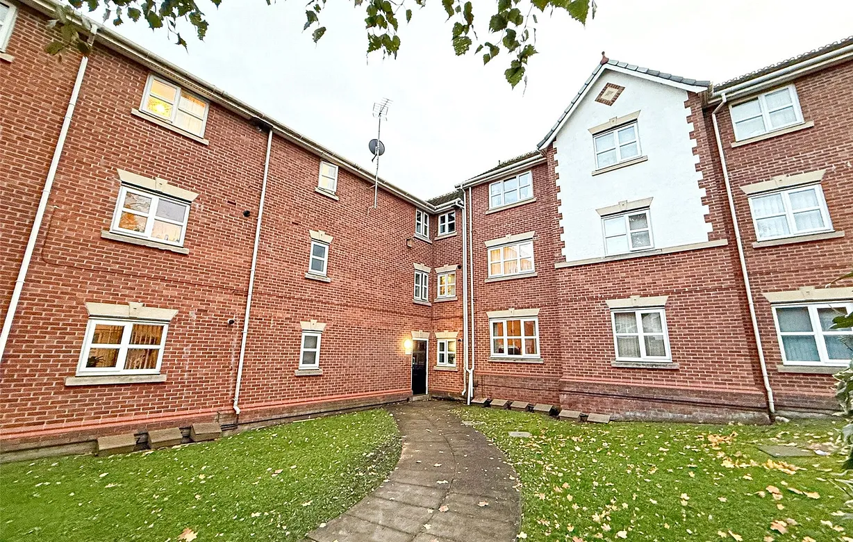 2 bedroom apartment for sale - Bentley Hurst