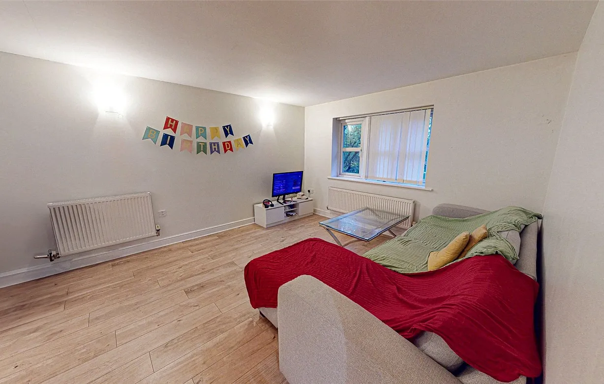 2 bedroom apartment for sale - Bentley Hurst