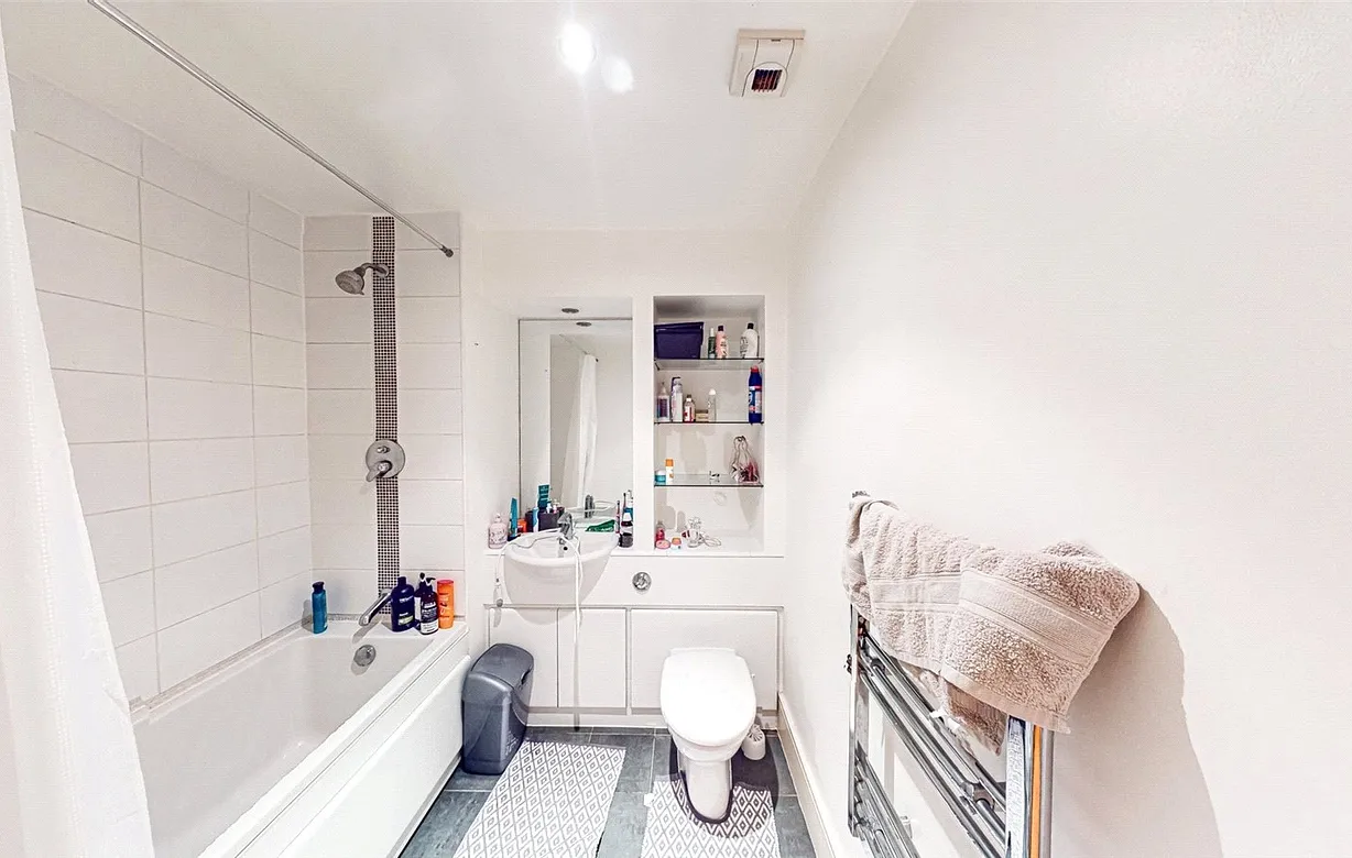 2 bedroom apartment for sale - Bentley Hurst