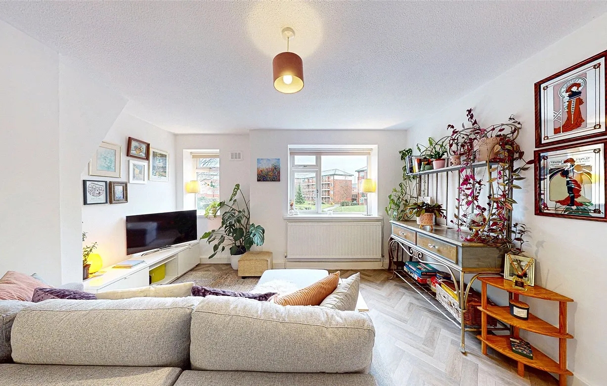 2 bedroom apartment for sale - Bentley Hurst