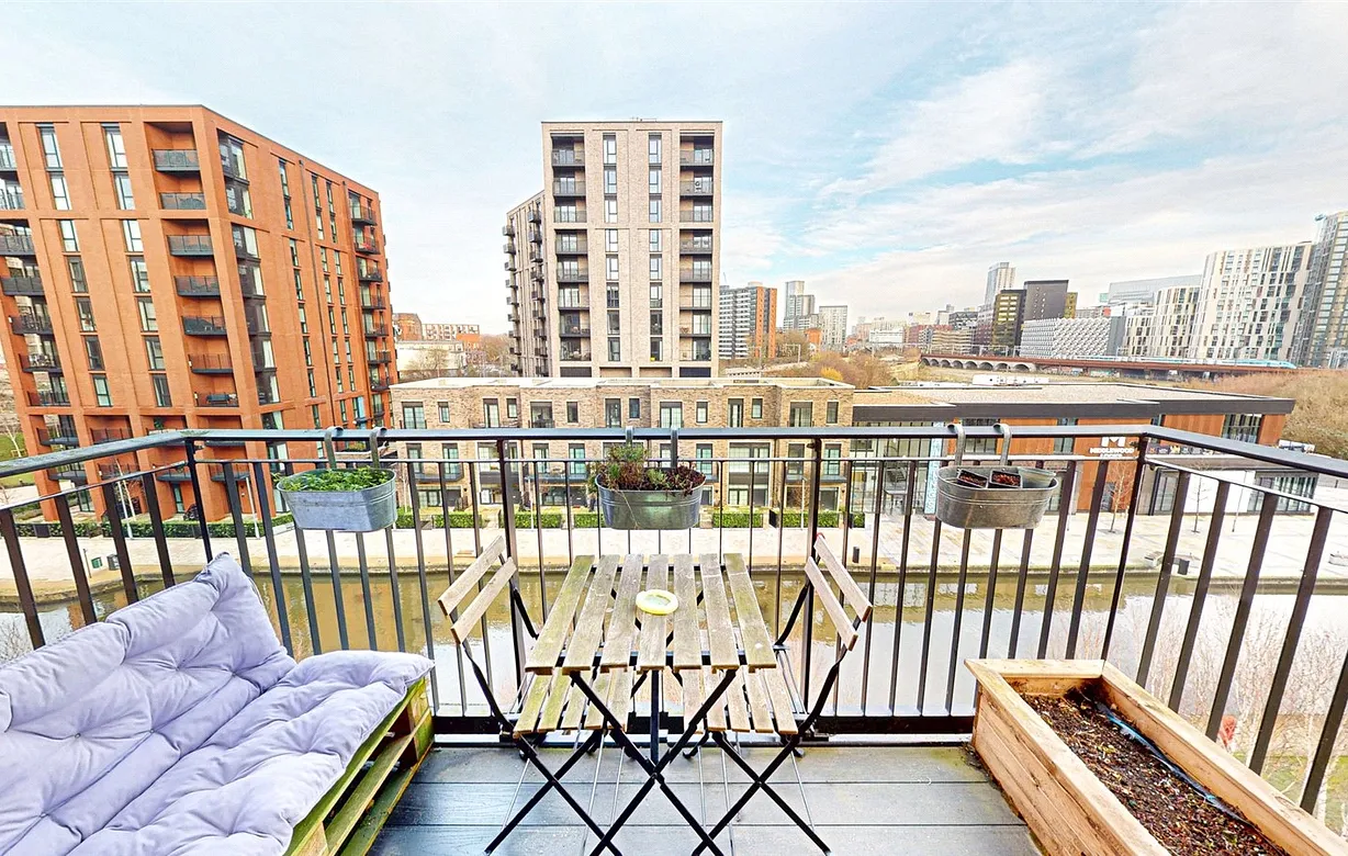 2 bedroom apartment for sale - Bentley Hurst