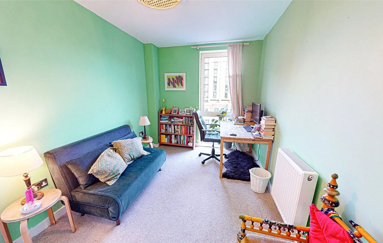 2 bedroom apartment for sale - Bentley Hurst