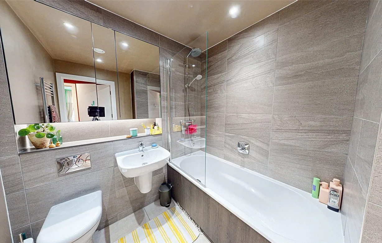 2 bedroom apartment for sale - Bentley Hurst