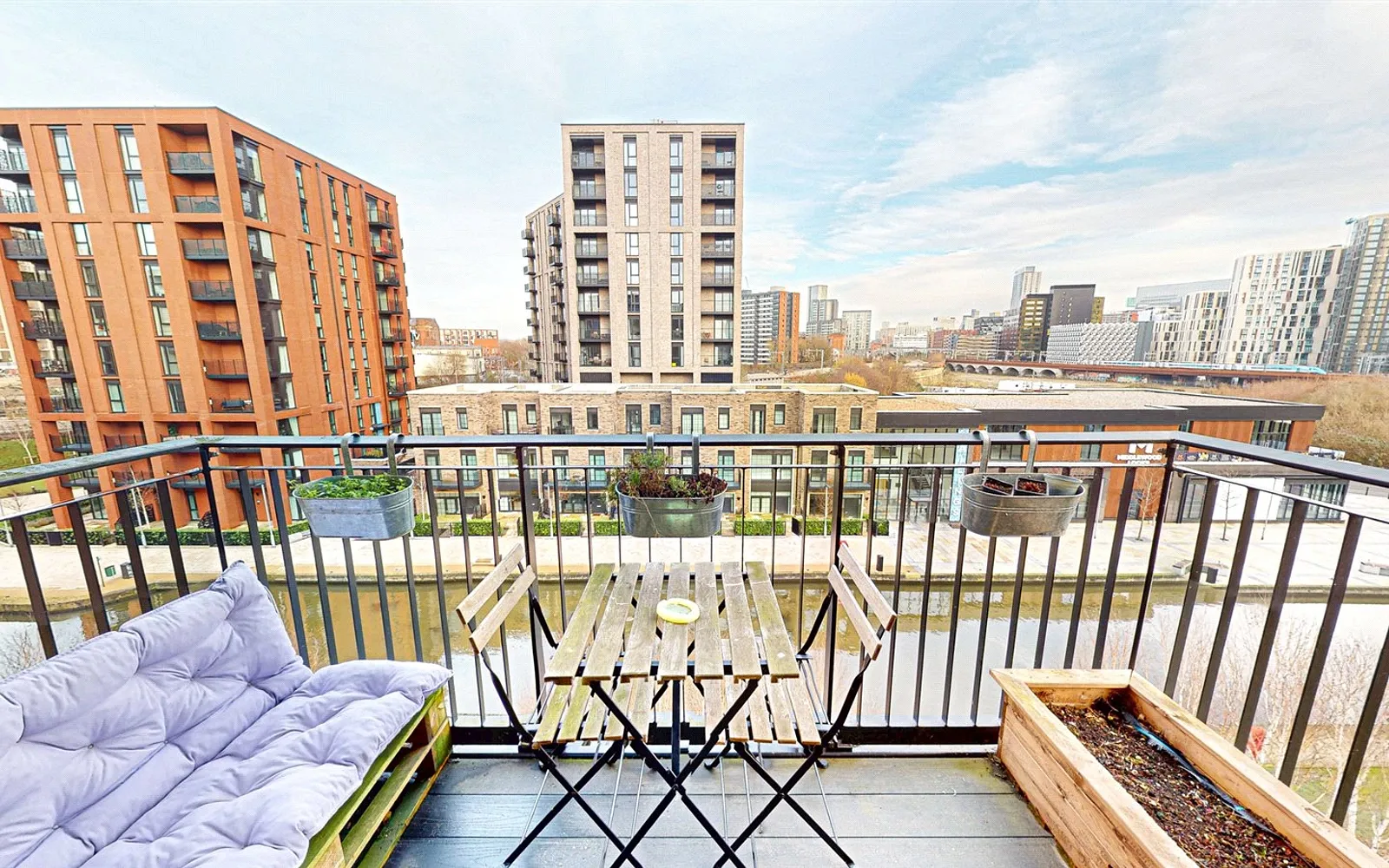 2 bedroom apartment for sale - Bentley Hurst