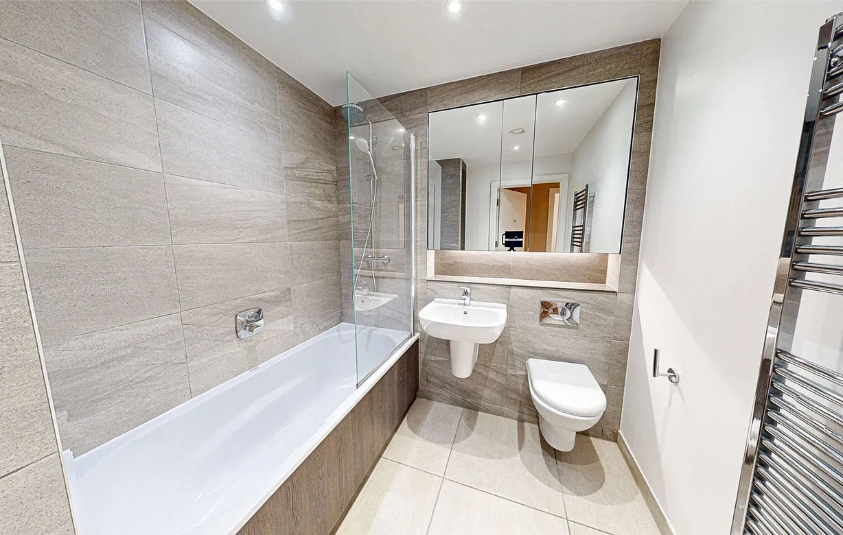 2 bedroom apartment for sale - Bentley Hurst