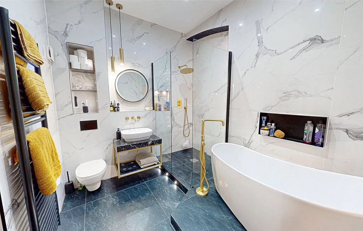 2 bedroom apartment for sale - Bentley Hurst