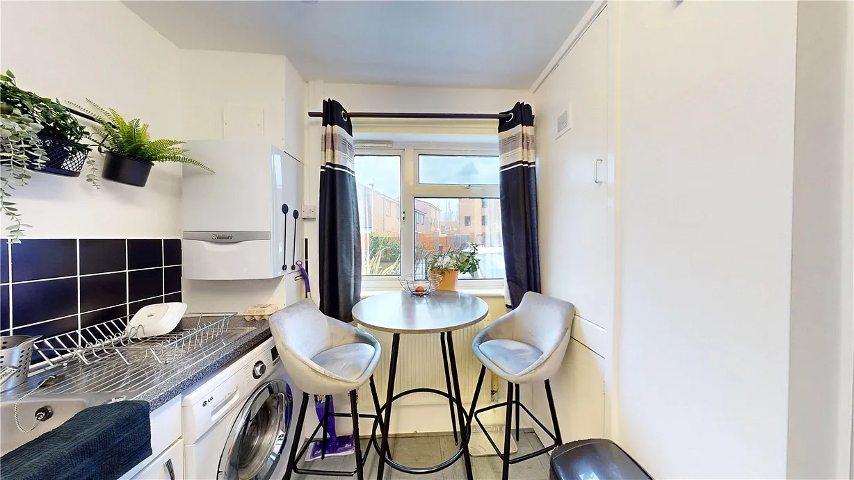 2 bedroom house to rent - Bentley Hurst