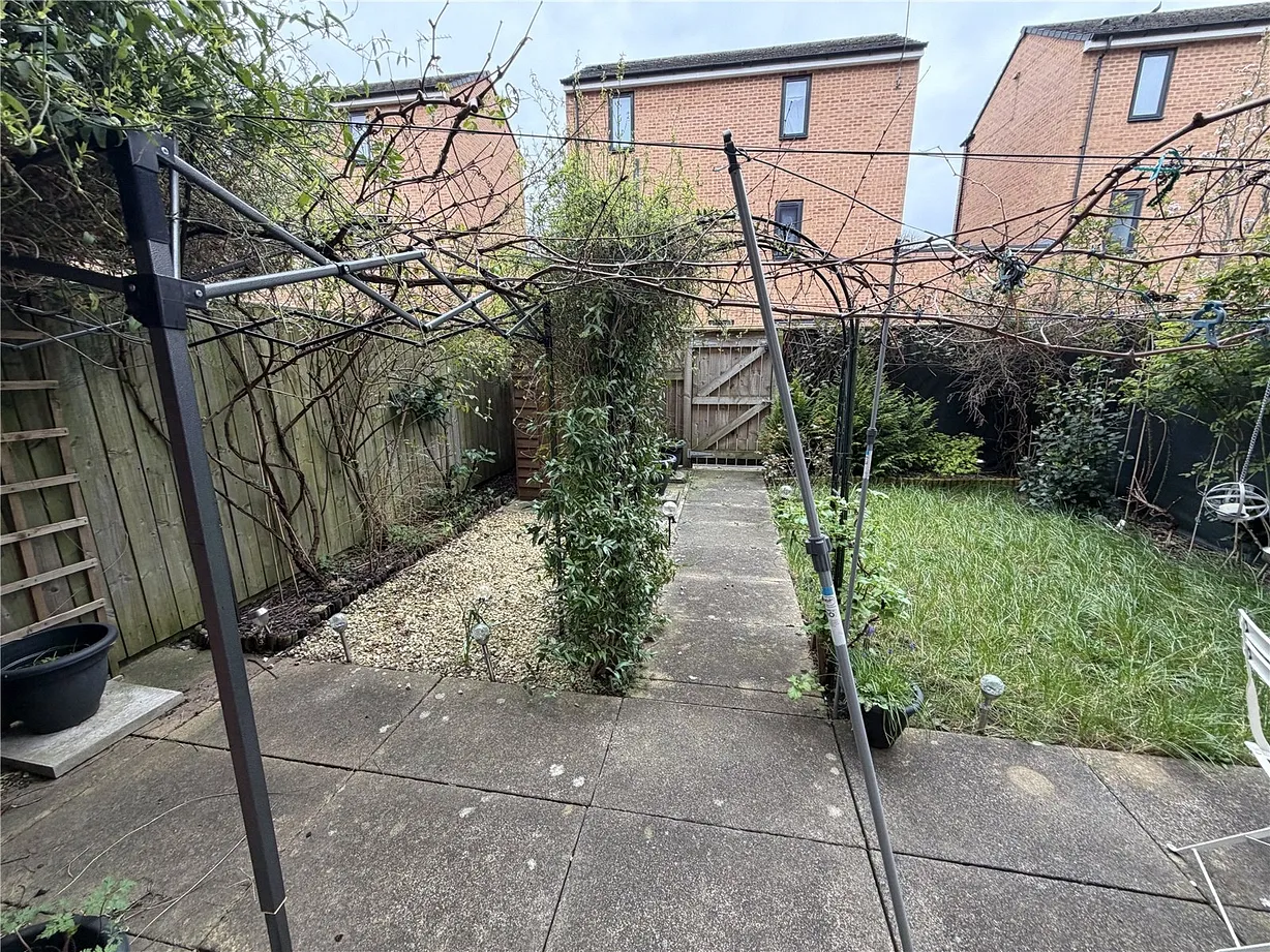 2 bedroom house to rent - Bentley Hurst