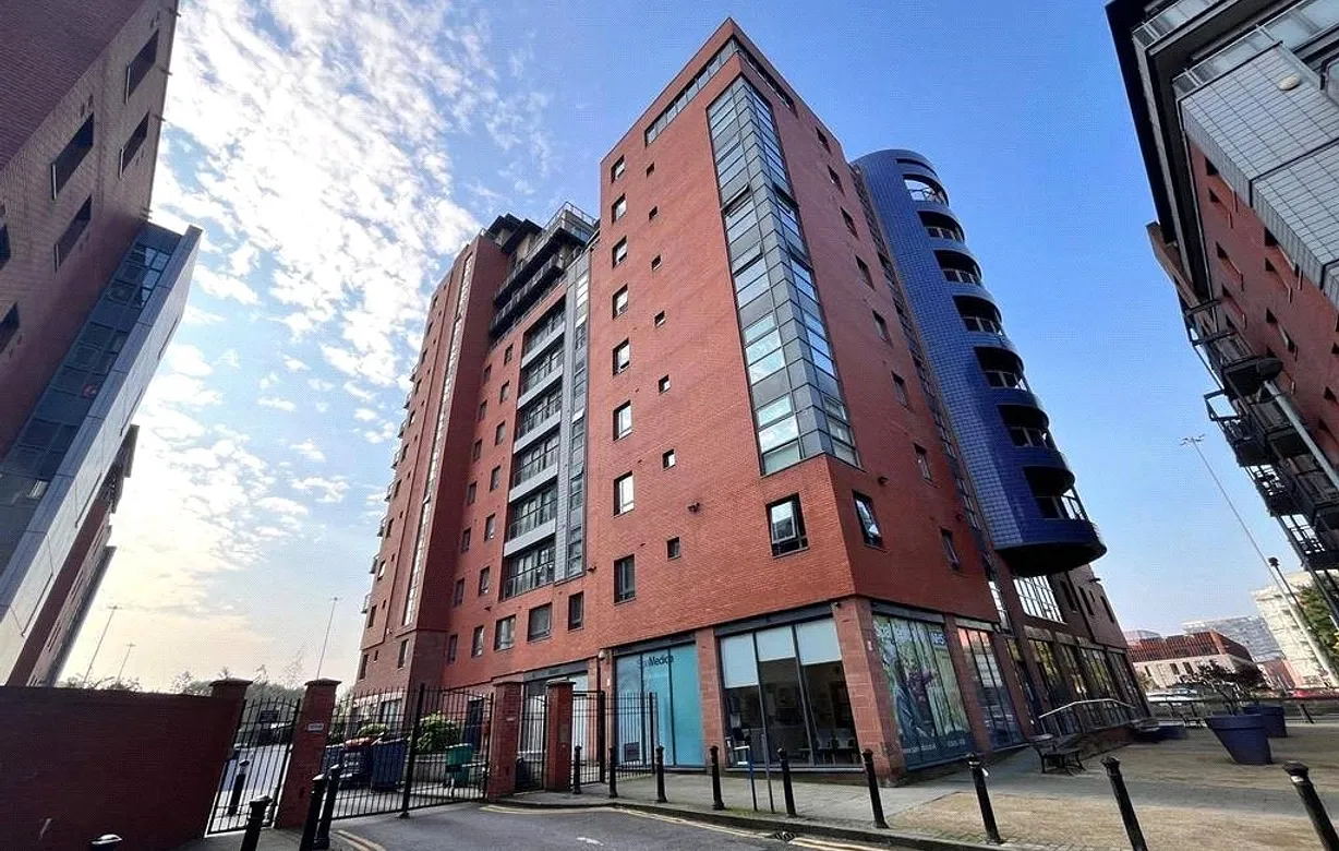 2 bedroom apartment for sale - Bentley Hurst