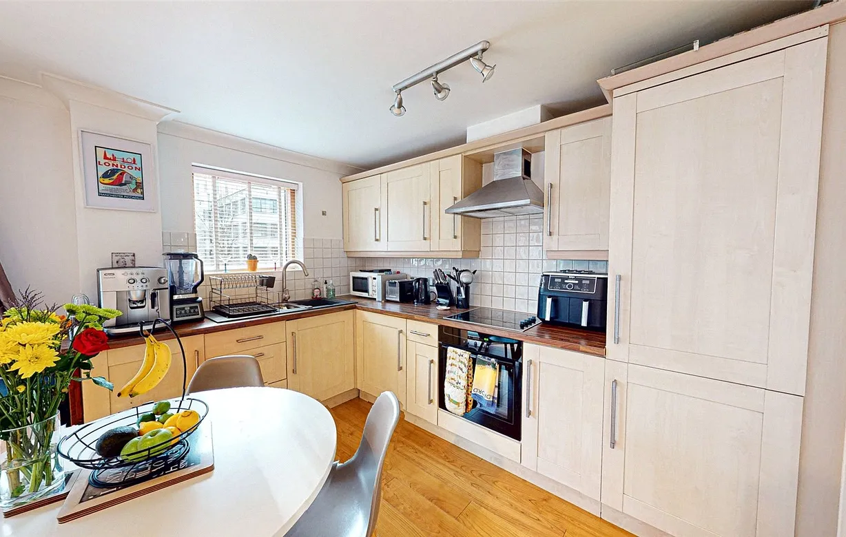 2 bedroom apartment for sale - Bentley Hurst