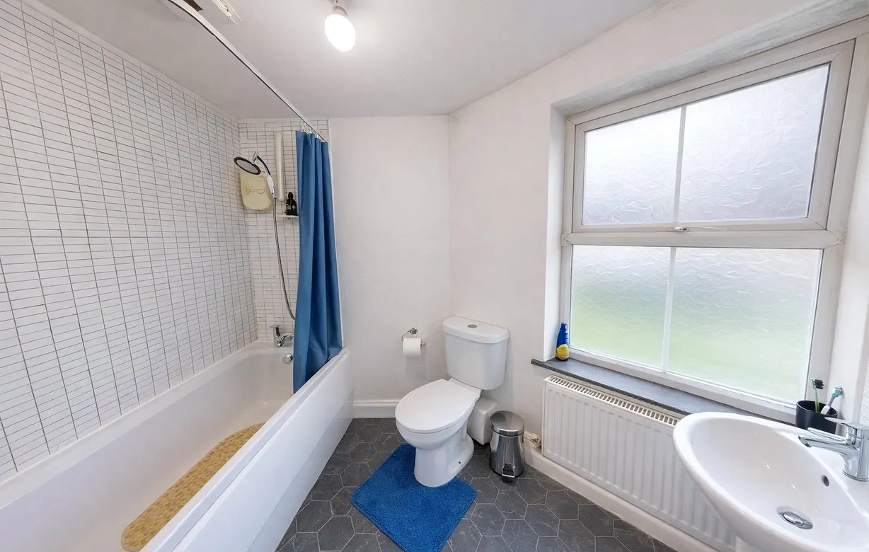 2 bedroom apartment for sale - Bentley Hurst