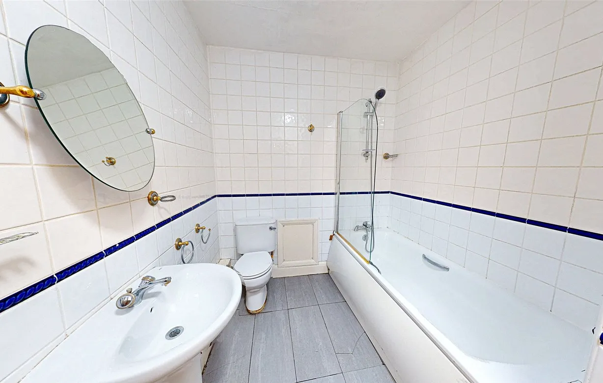 2 bedroom apartment for sale - Bentley Hurst