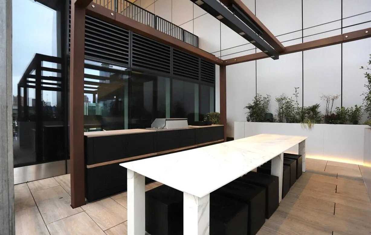 2 bedroom apartment to rent - Bentley Hurst