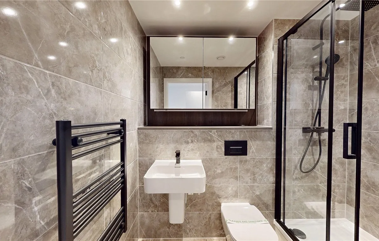 2 bedroom apartment to rent - Bentley Hurst