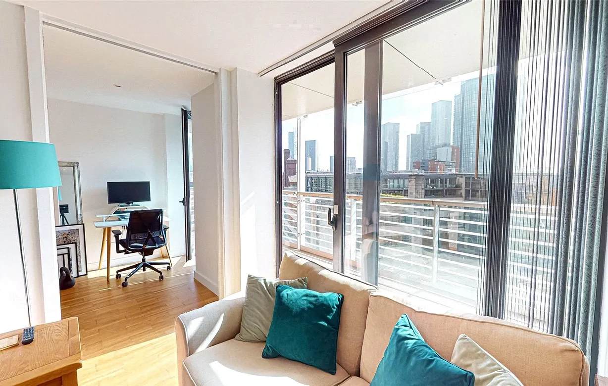 2 bedroom apartment for sale - Bentley Hurst