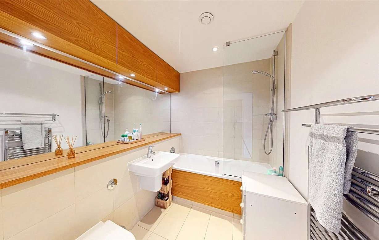 2 bedroom apartment for sale - Bentley Hurst