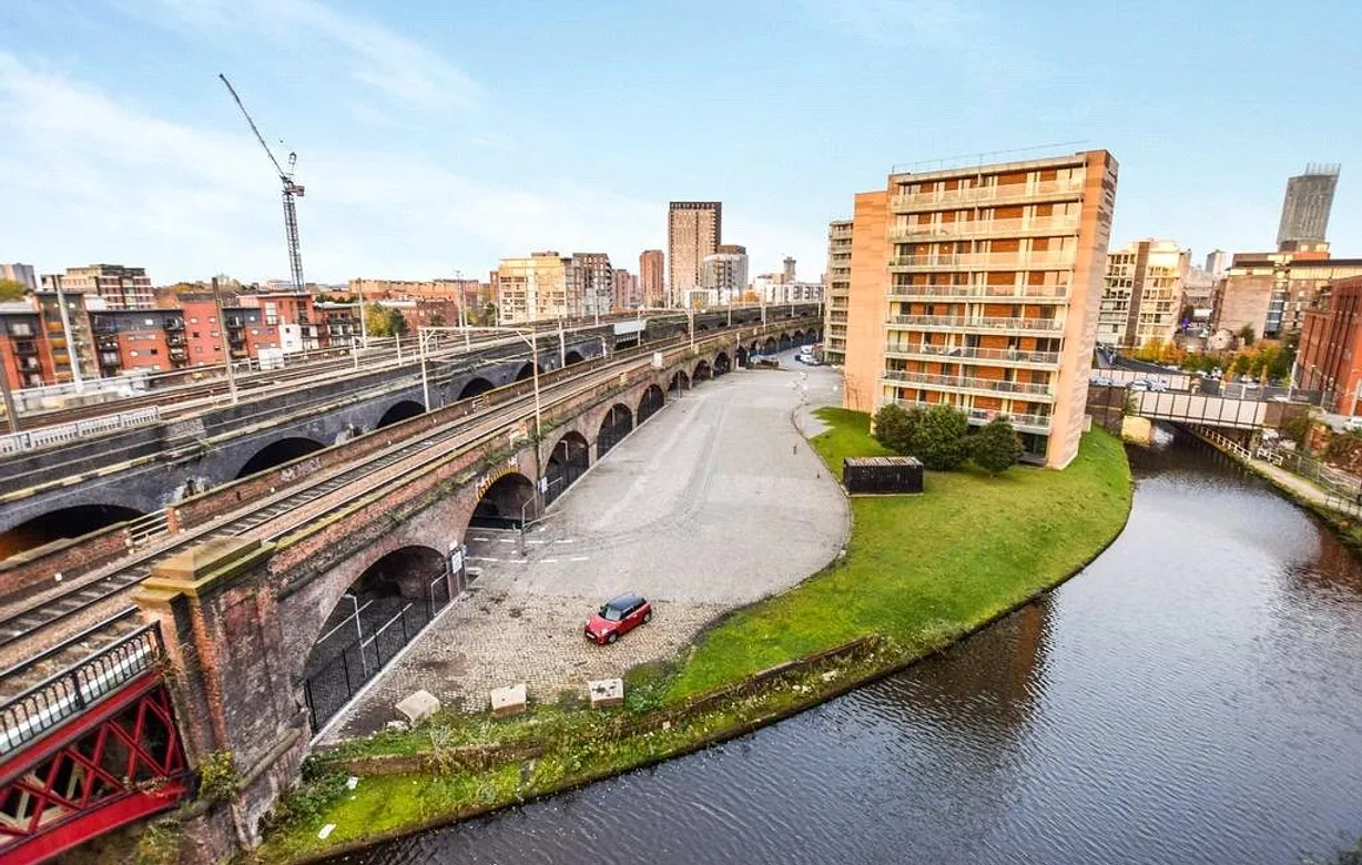 2 bedroom apartment for sale - Bentley Hurst