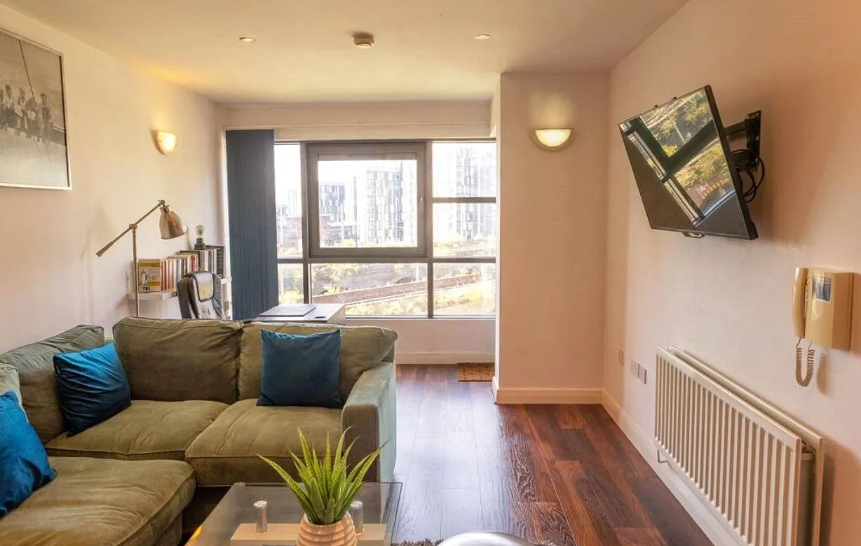 2 bedroom apartment for sale - Bentley Hurst