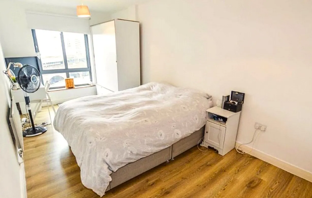 2 bedroom apartment for sale - Bentley Hurst