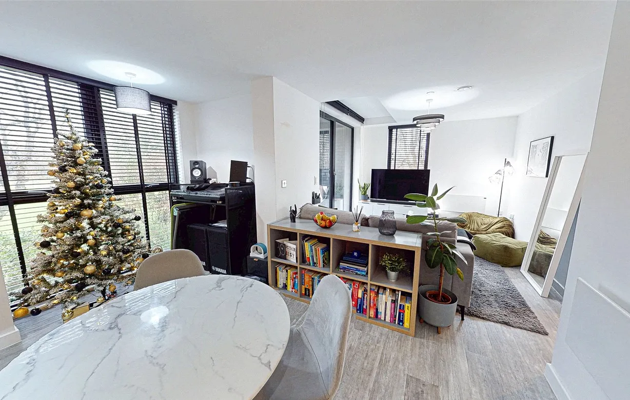 2 bedroom apartment for sale - Bentley Hurst