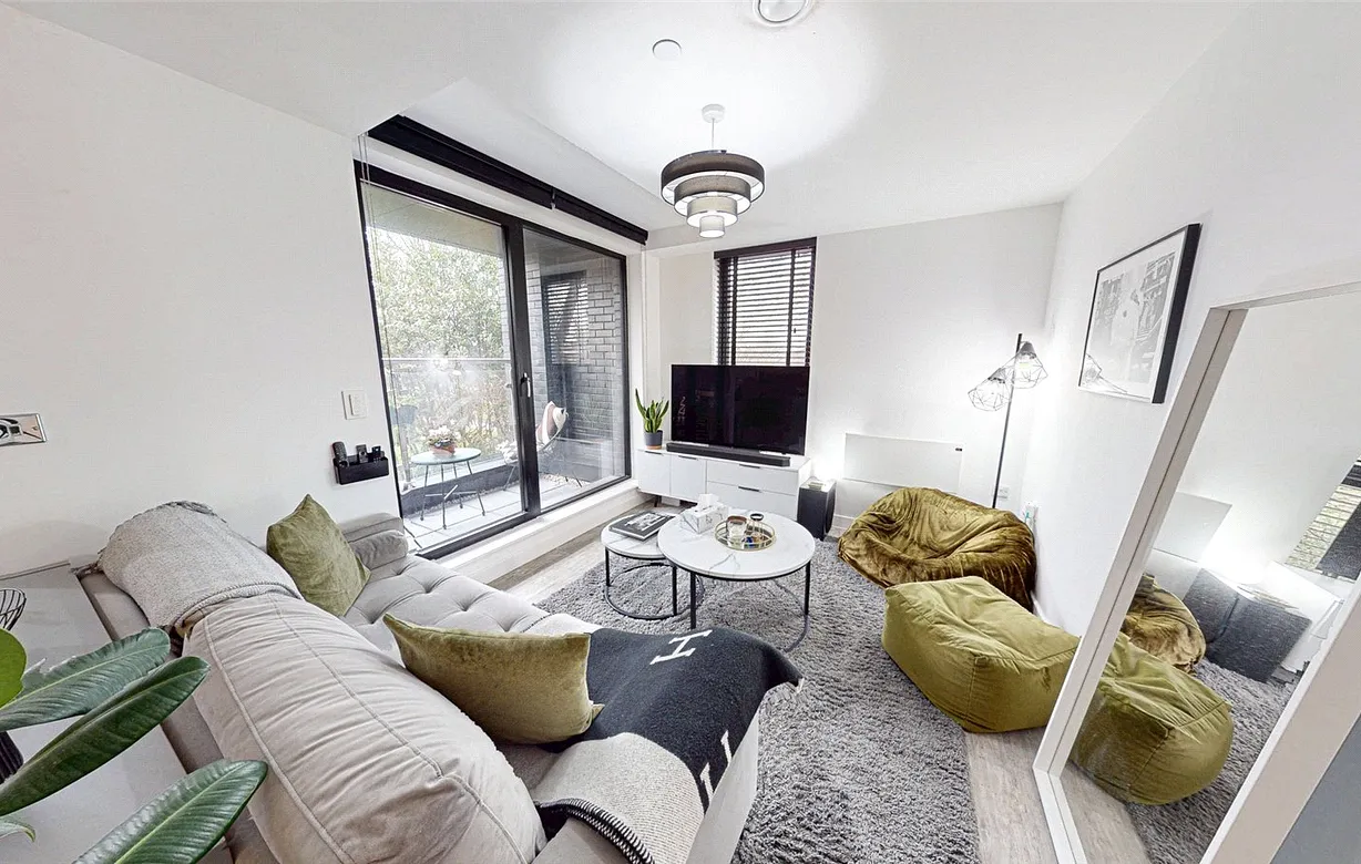 2 bedroom apartment for sale - Bentley Hurst