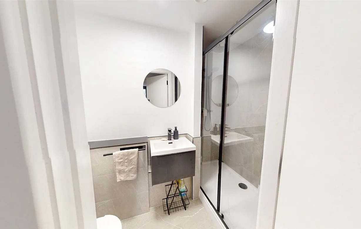 2 bedroom apartment for sale - Bentley Hurst