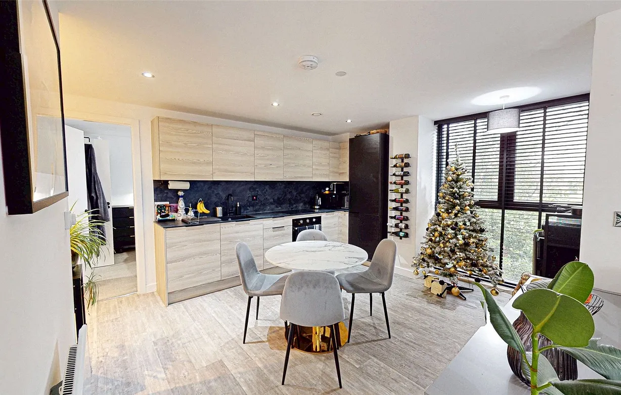 2 bedroom apartment for sale - Bentley Hurst