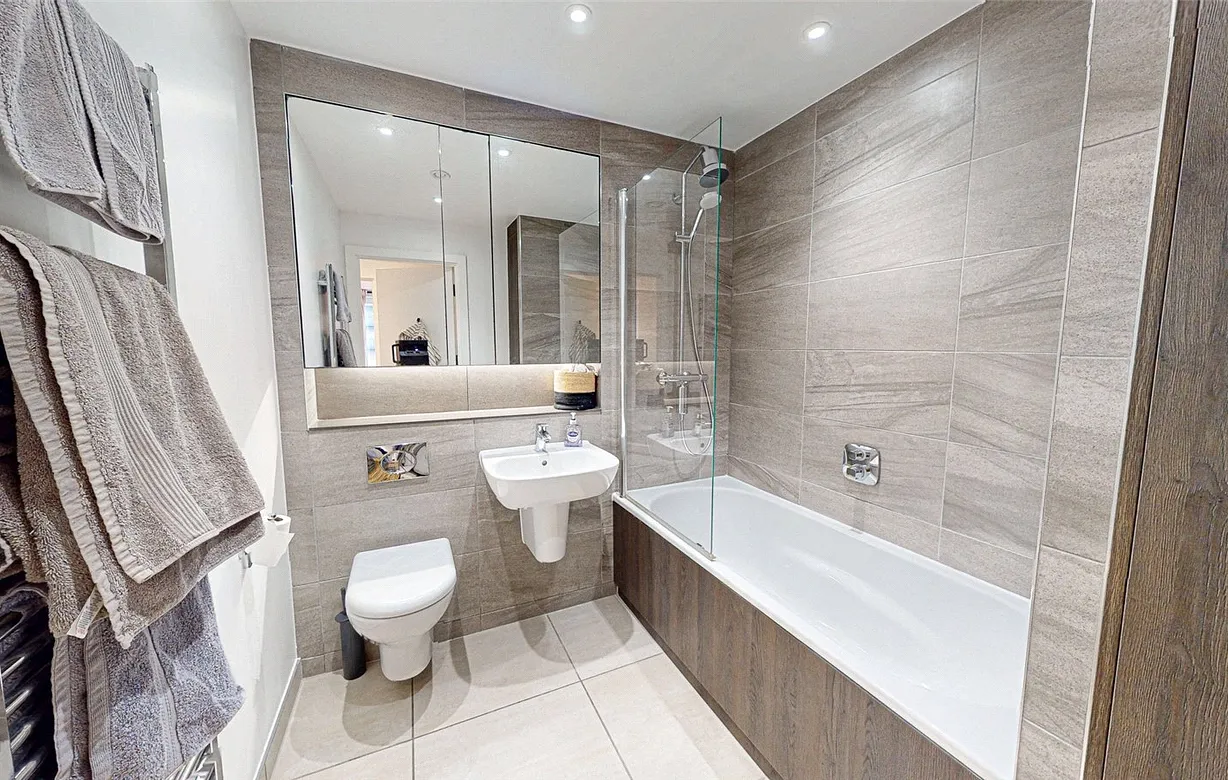 2 bedroom apartment for sale - Bentley Hurst