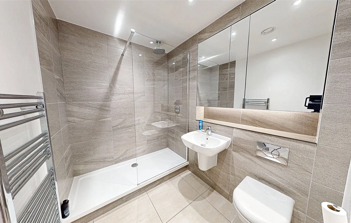 2 bedroom apartment for sale - Bentley Hurst