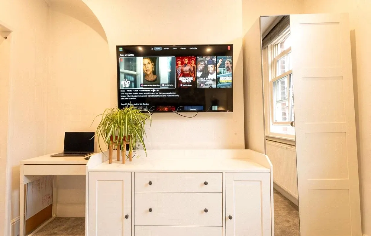 1 bedroom apartment to rent - Bentley Hurst