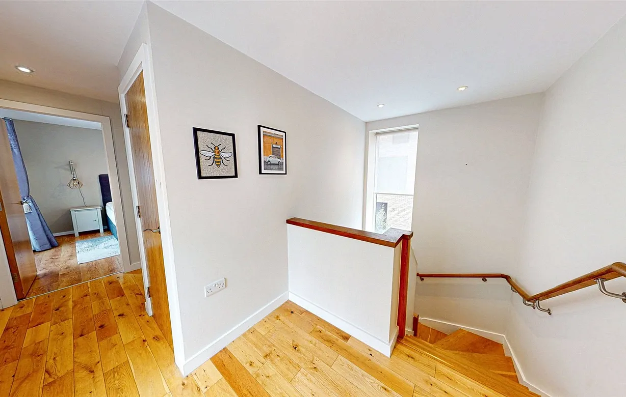 2 bedroom house for sale - Bentley Hurst