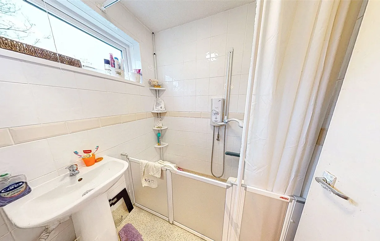 2 bedroom house for sale - Bentley Hurst