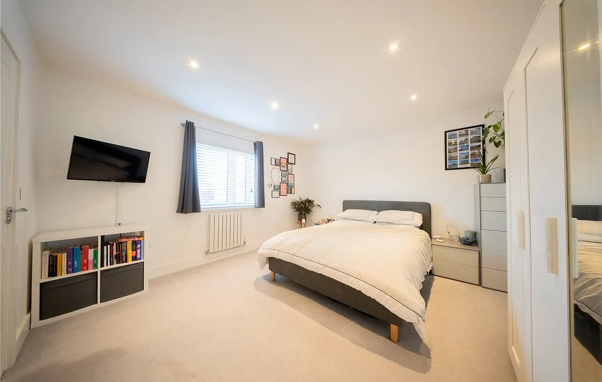 3 bedroom house for sale - Bentley Hurst