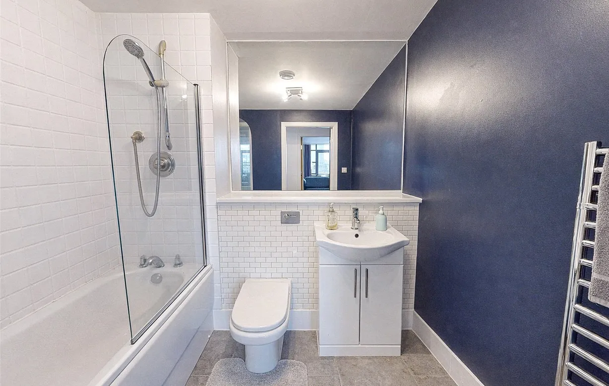 3 bedroom apartment for sale - Bentley Hurst