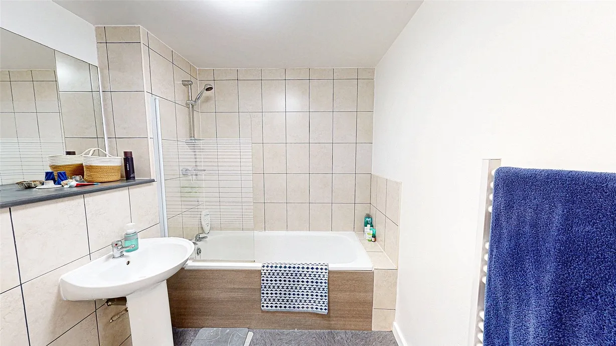 2 bedroom apartment for sale - Bentley Hurst