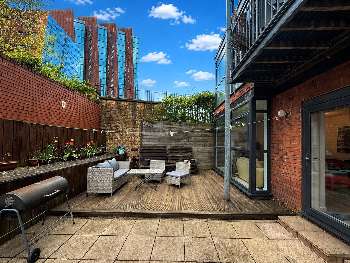 2 bedroom apartment for sale - Bentley Hurst