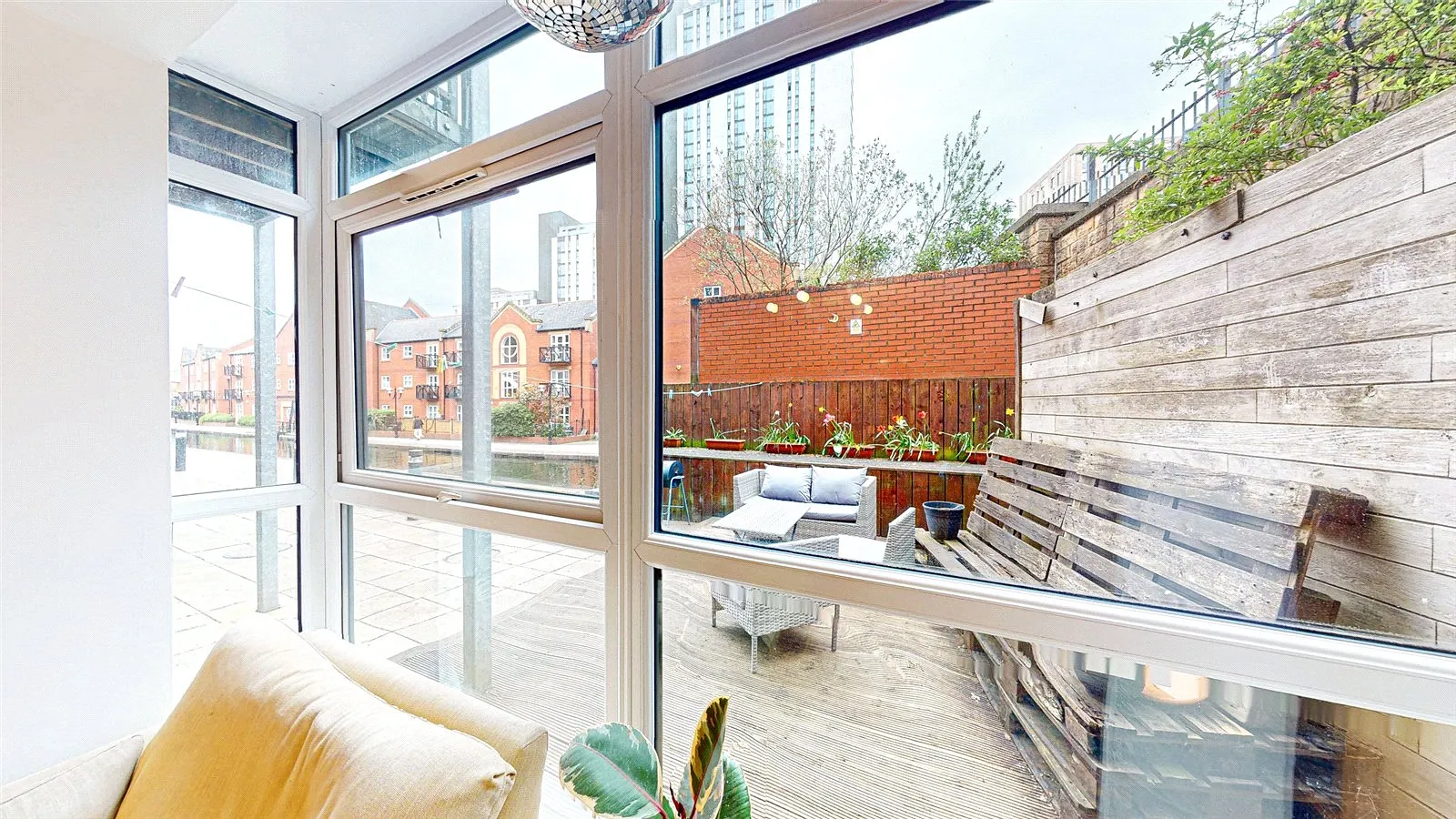 2 bedroom apartment for sale - Bentley Hurst