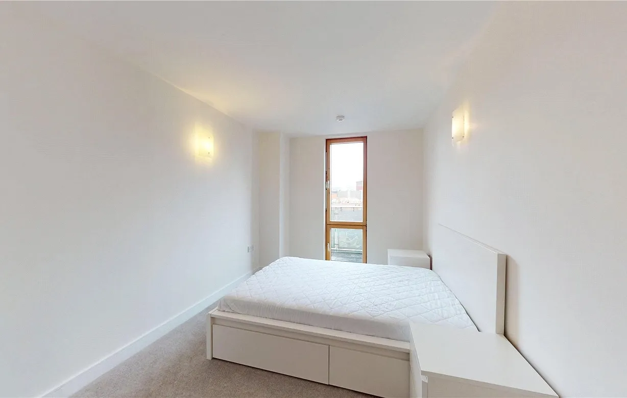 2 bedroom apartment to rent - Bentley Hurst