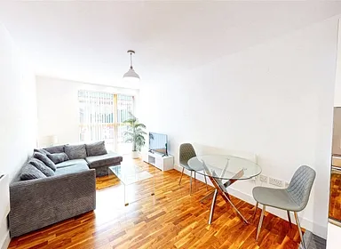 1 bedroom apartment to rent - Bentley Hurst