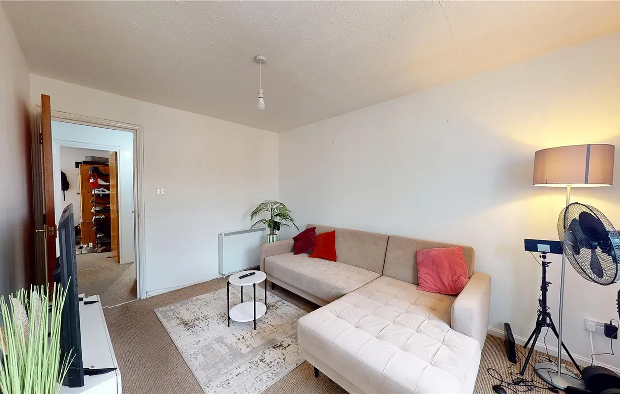 2 bedroom apartment to rent - Bentley Hurst