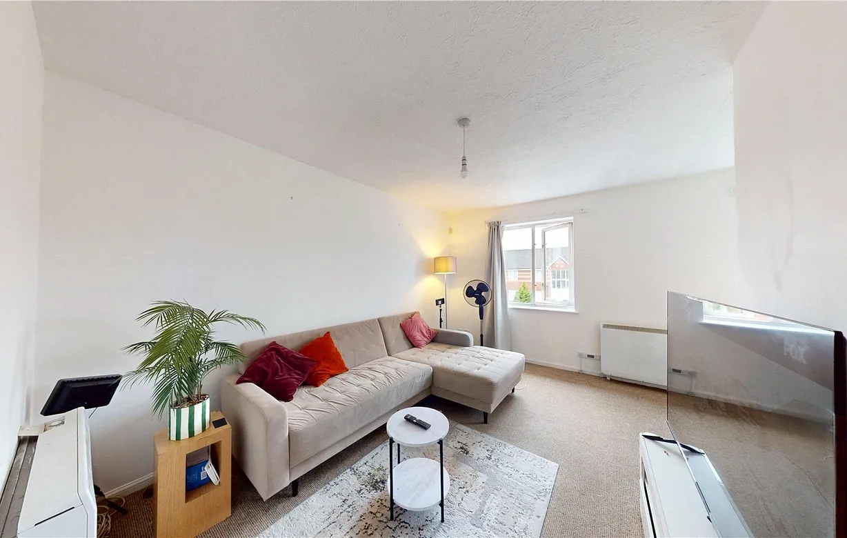 2 bedroom apartment to rent - Bentley Hurst