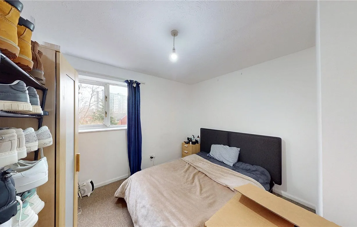 2 bedroom apartment to rent - Bentley Hurst