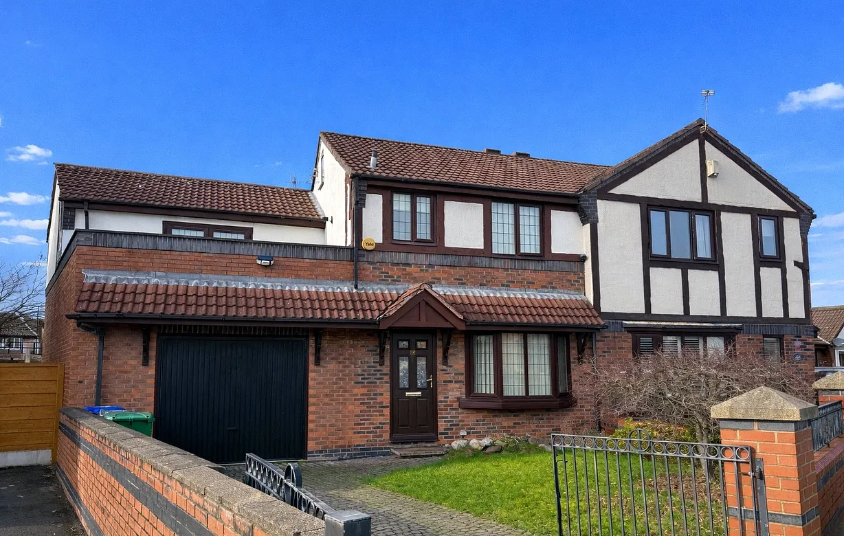 3 bedroom house for sale - Bentley Hurst