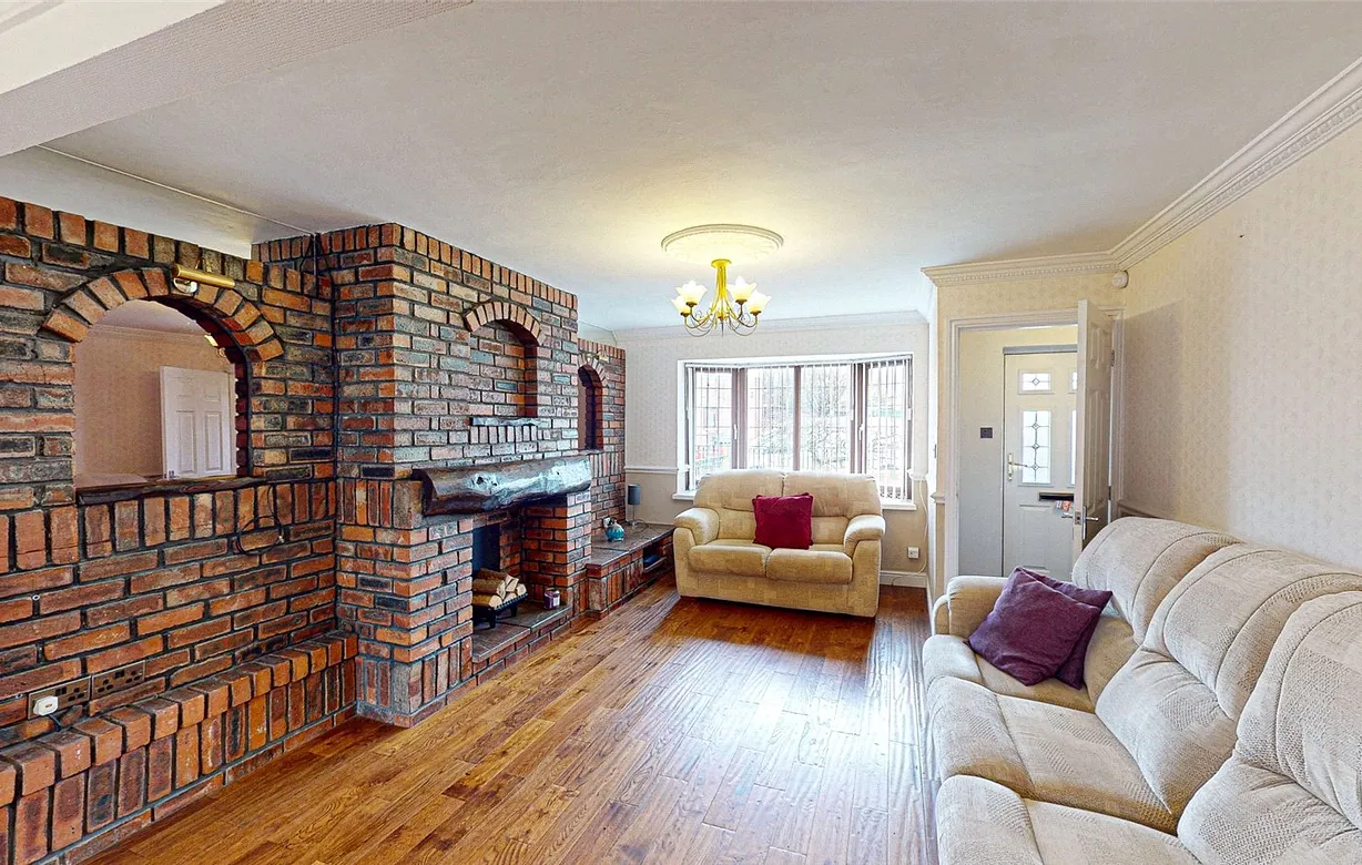 3 bedroom house for sale - Bentley Hurst