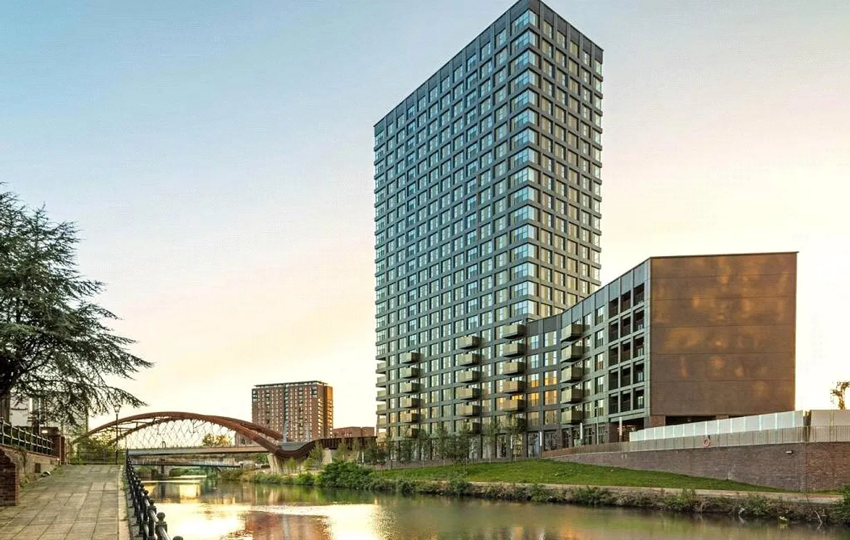 2 bedroom apartment to rent - Bentley Hurst